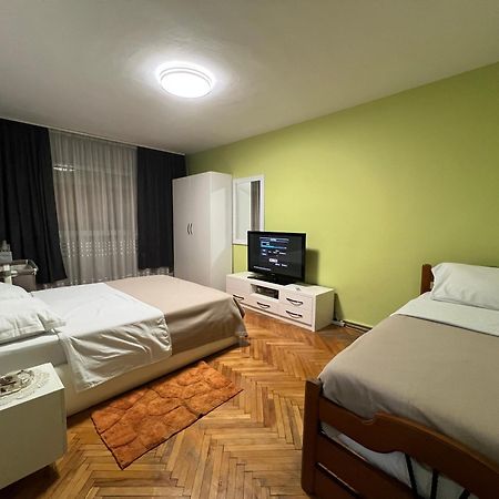 Downtown Retreat "Spiranca" Apartman Tirana Kültér fotó