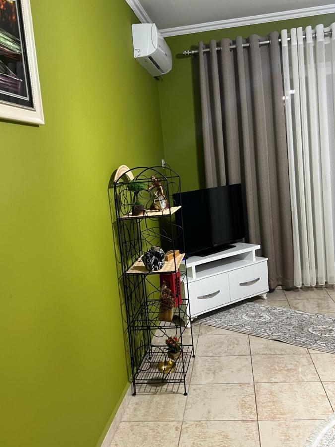 Downtown Retreat "Spiranca" Apartman Tirana Kültér fotó