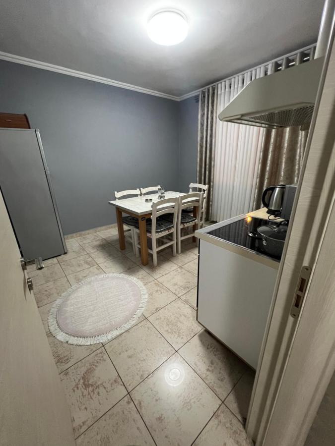 Downtown Retreat "Spiranca" Apartman Tirana Kültér fotó