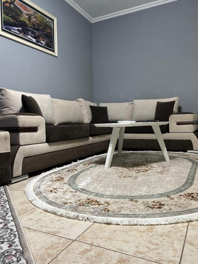 Downtown Retreat "Spiranca" Apartman Tirana Kültér fotó