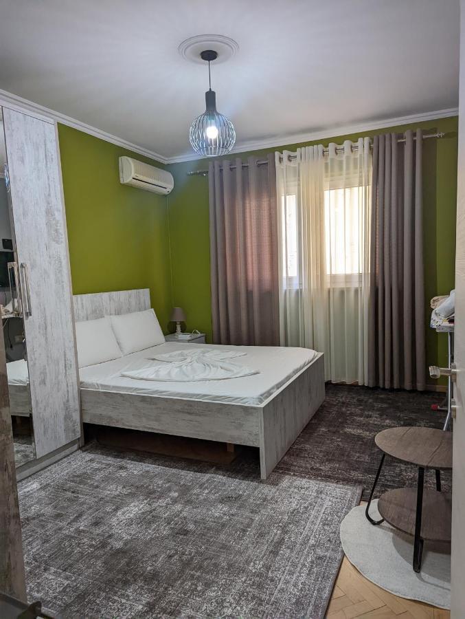 Downtown Retreat "Spiranca" Apartman Tirana Kültér fotó